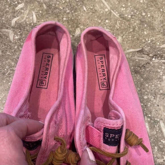 Sperry Topsider 8.5 EUC Pink with tan leather laces, barely worn! - Picture 2 of 7